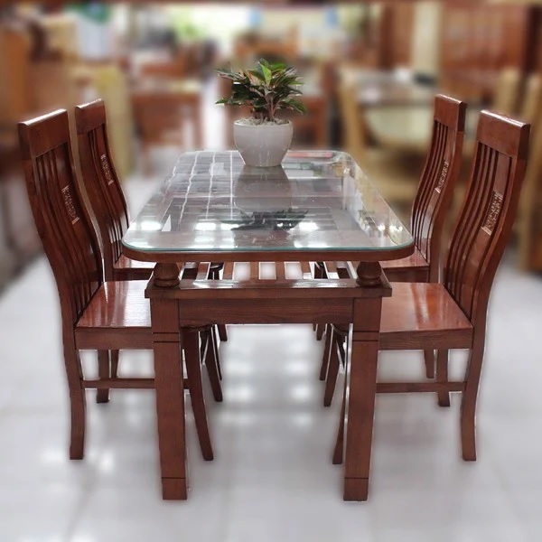ban-an-go-soi-nga-cao-cap-4-ghe-vang-canh-gian