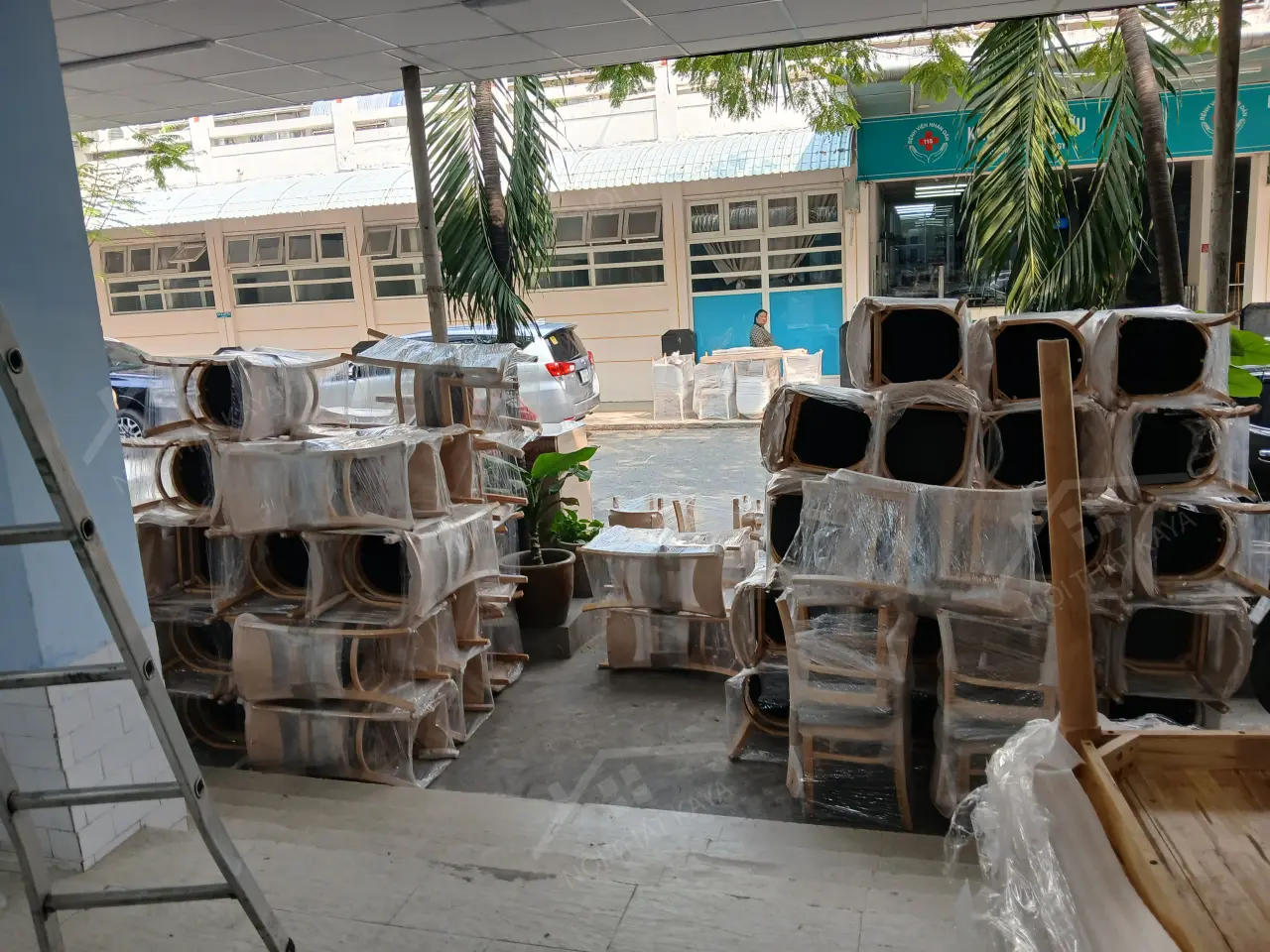 Lắp đặt Bàn Ghế Tại Căn Tin Bệnh Viện 115 (6)